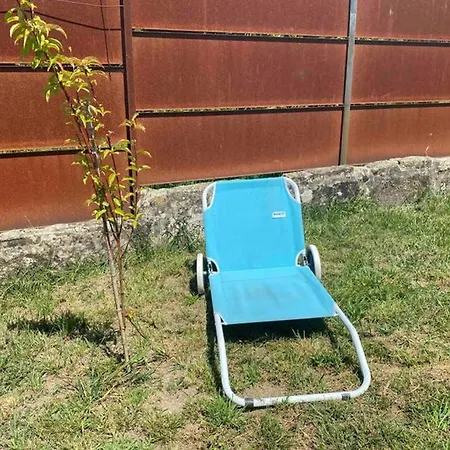 Dom wakacyjny Casa Con Jardin